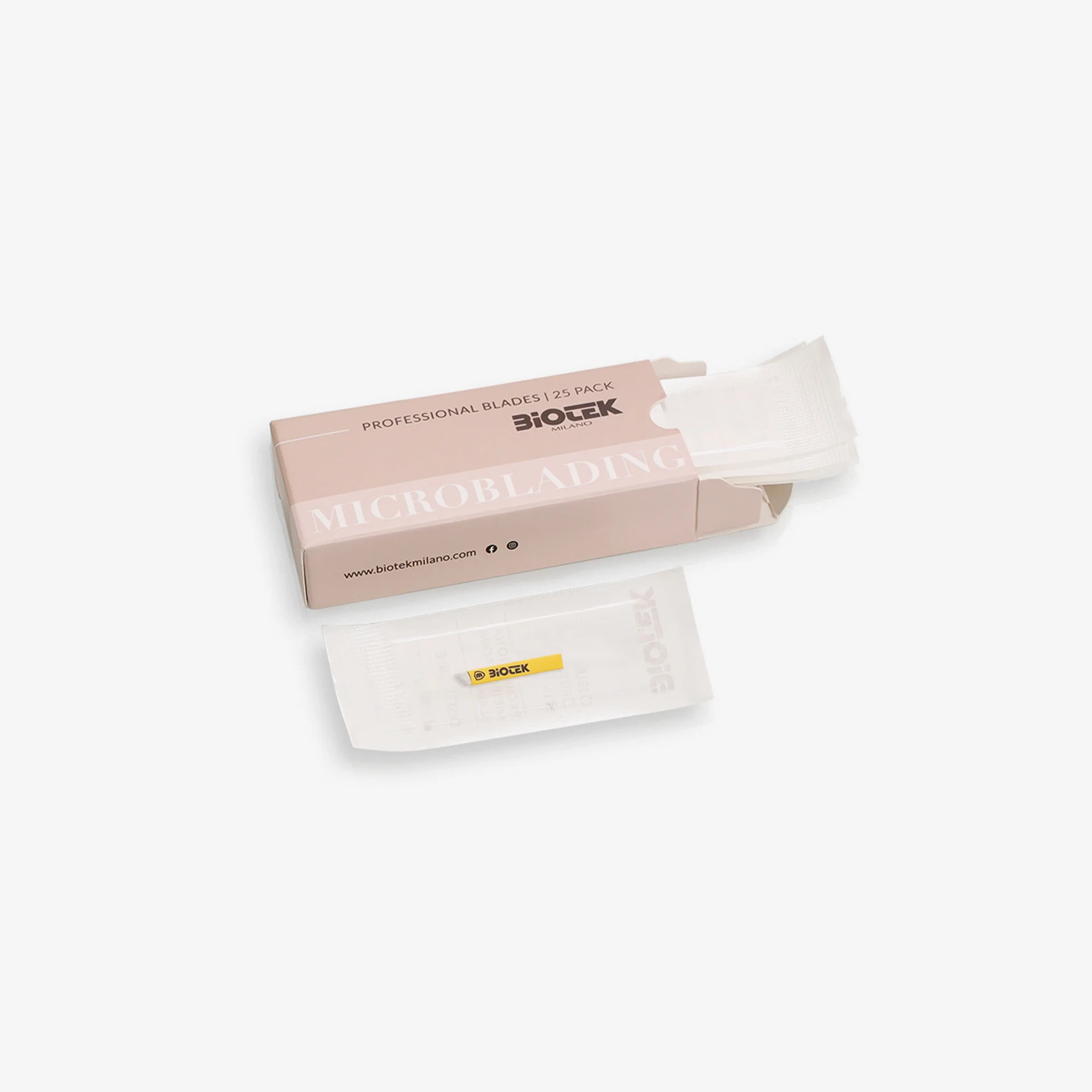 Biotek Microblading Blades Flexi 16C 0,18 mm - Image 3