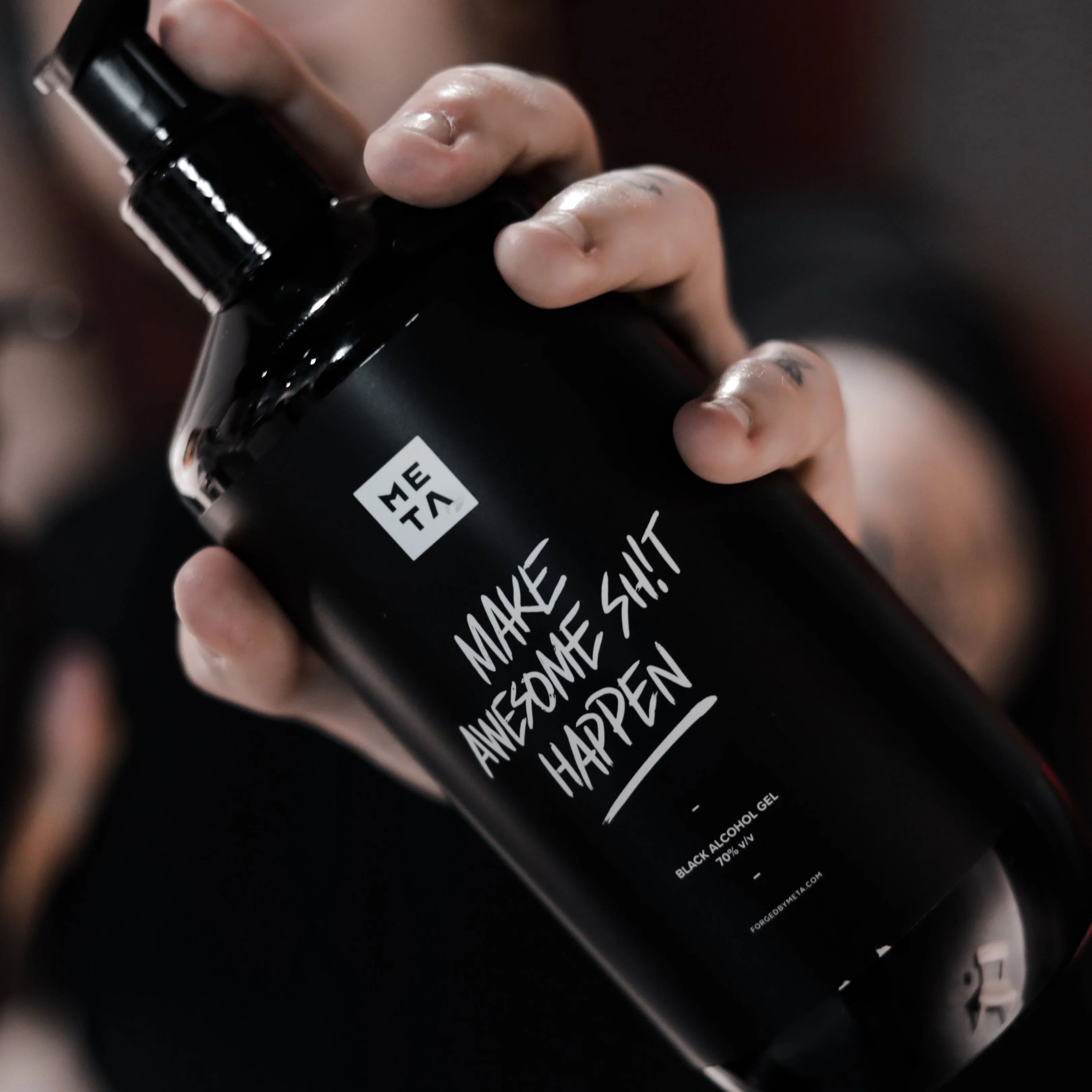 META Black Alcohol Gel - Image 4