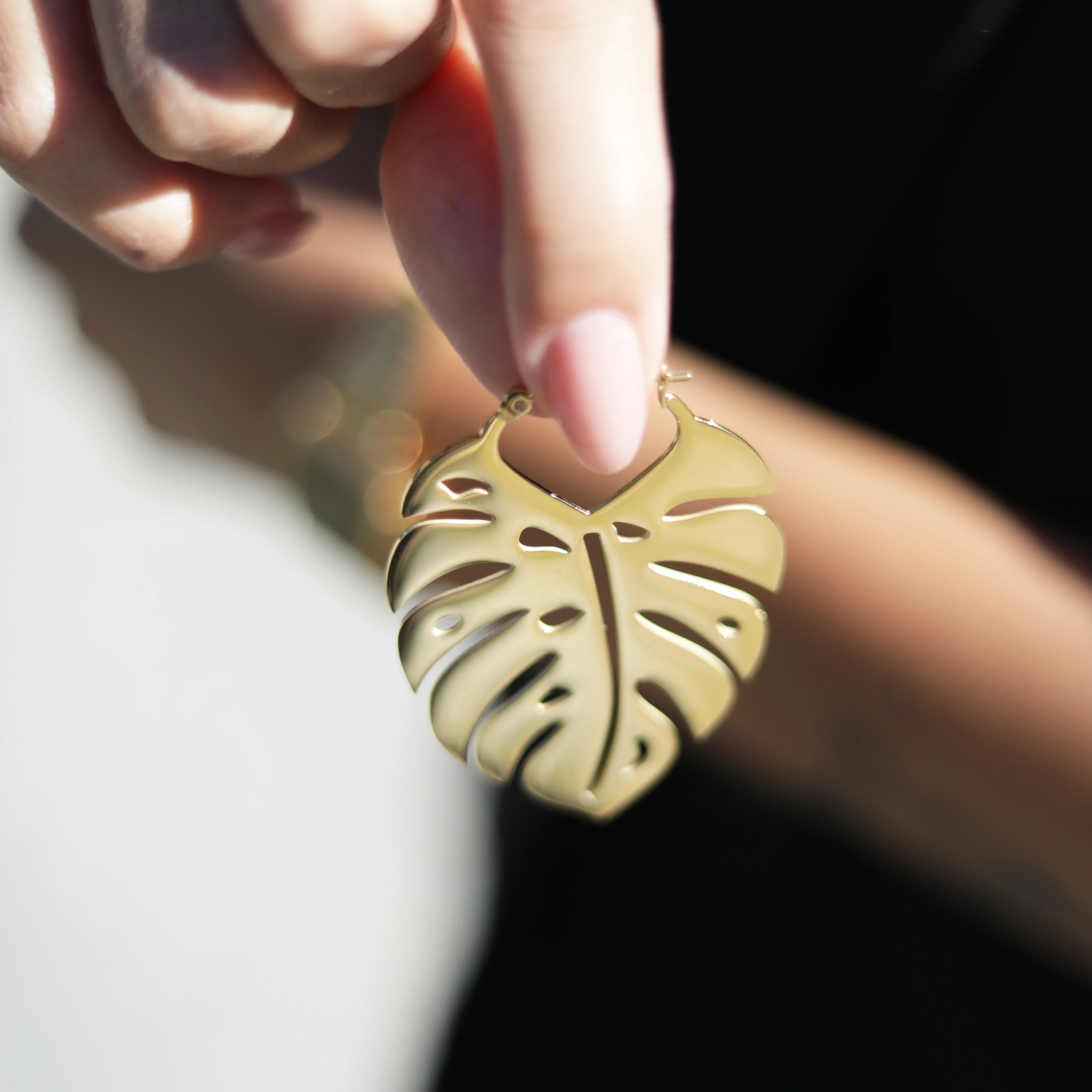 Wildcat Argola Monstera Leaf Steel Zirconline - Image 3